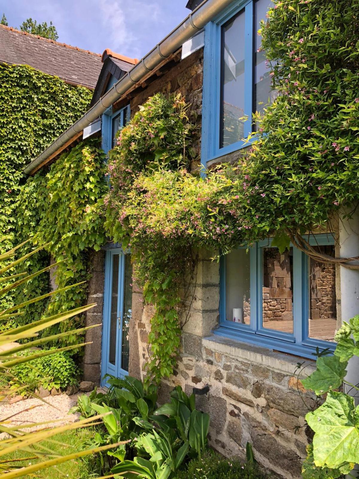 Gites De La Touche Aux Pourvoirs Combourg Kültér fotó