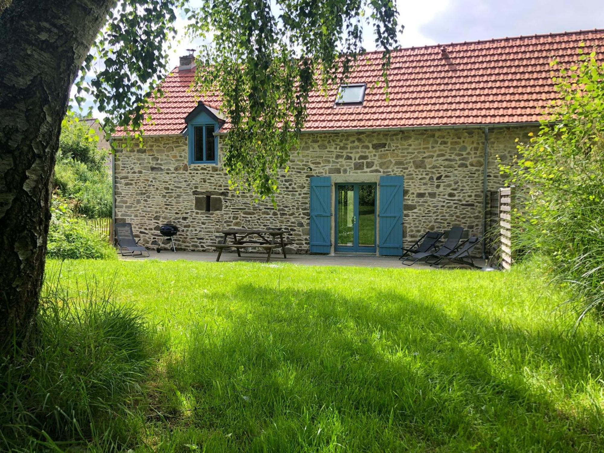 Gites De La Touche Aux Pourvoirs Combourg Kültér fotó